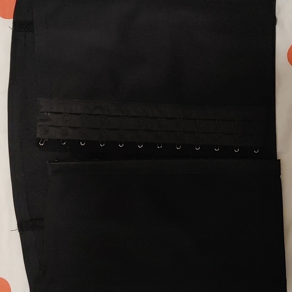 Shapewear - Picture 2 of 3